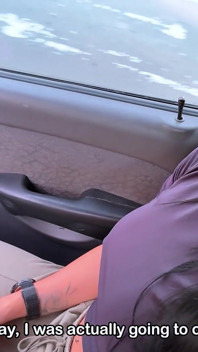 Mamă sexy țâțoasă Silvana Lee ajunge în mașina lui Brian Evansx pentru a ajunge să se fută acasă