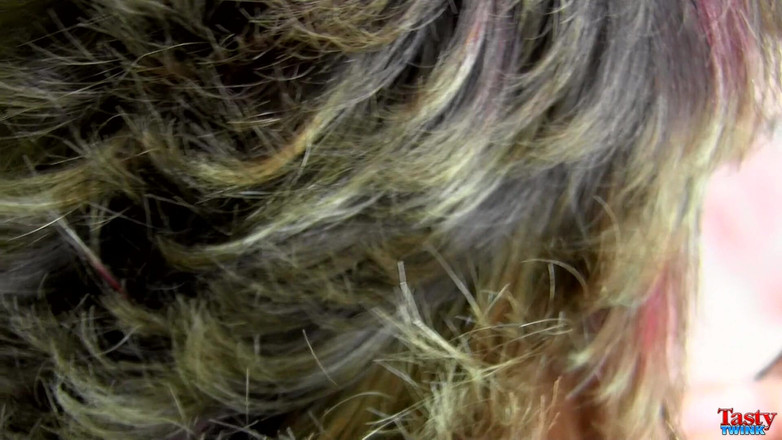 Tasty Twink: Suptul pulii Blake primește un răsfăț