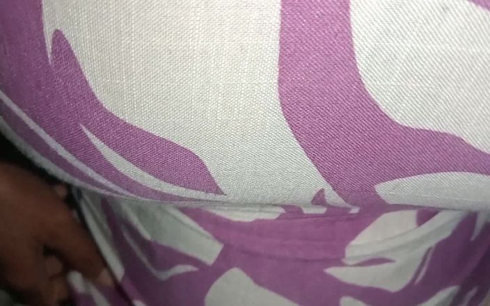 Pooja Sexy: Une bhabhi baise avec son vieux beau-père à la maison