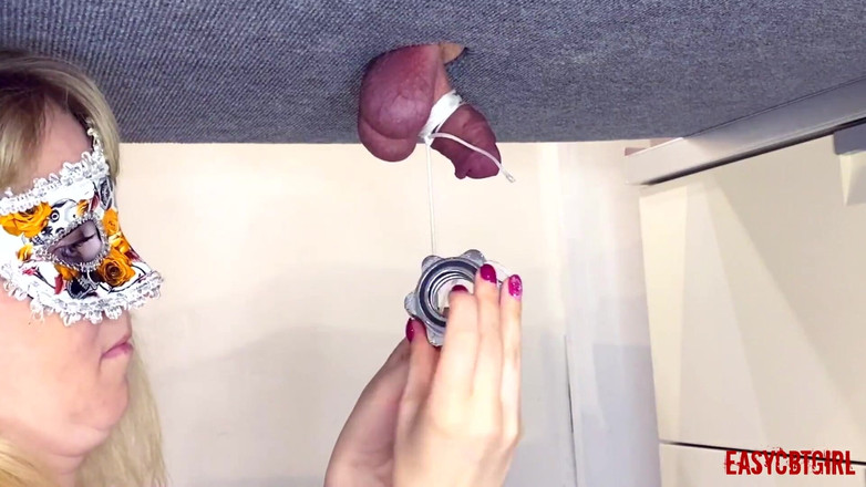 AnnyCandyPainboy: Paní si hraje s otrokovým ptákem a visí na něm...