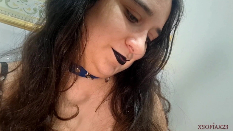 Sofia Nightshade: Писяю і сквіртую у моїй ванній кімнаті