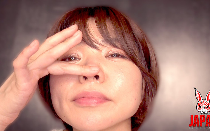 Japan Fetish Fusion: Noa Natsuki otwiera swój brudny nos i pozwala grubym smarem...