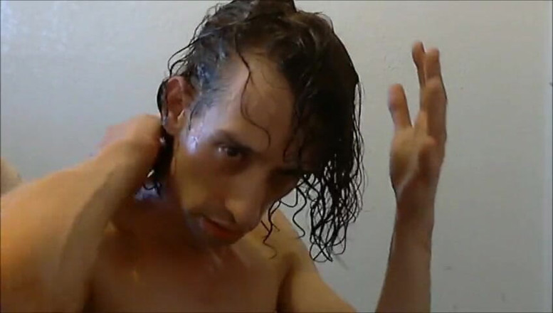 LilTaste: Transgirl post-douche bronbeelden voor naakt zelfmodelleren (geen geluid)