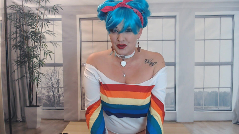 Abby Anna: I love a tiny penis