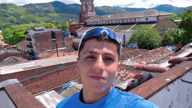 Andcristiann: Riempilo di Slotia! Amici etero si succhino i a vicenda...