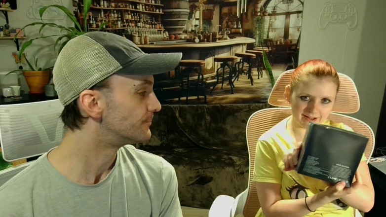 Sin Spice by Sophia Sinclair and Jasper Spice: Rozbalení sexuální hračky a creampie