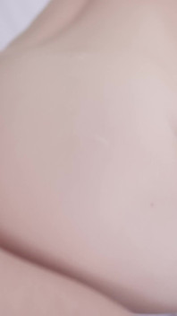 Meine mitbewohnerin fickte mich hart und kam auf meine muschi