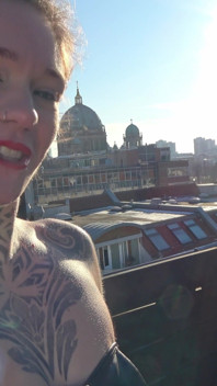 Blowjob Spontan Di Atas Bumbung Berlin