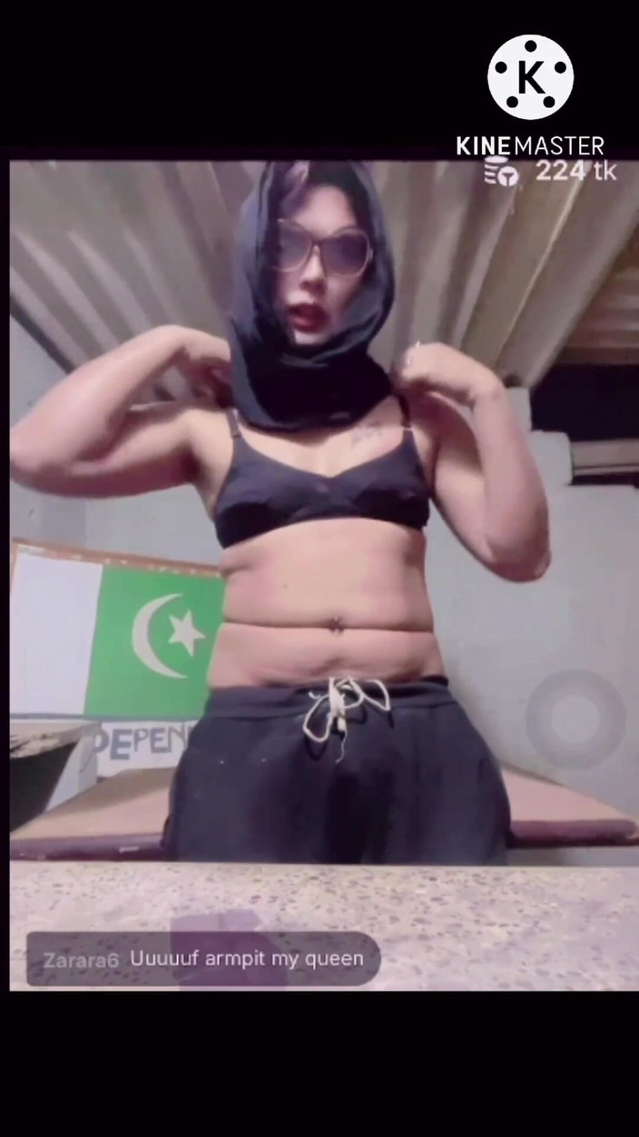 Apple00001: La vera storia familiare pakistana