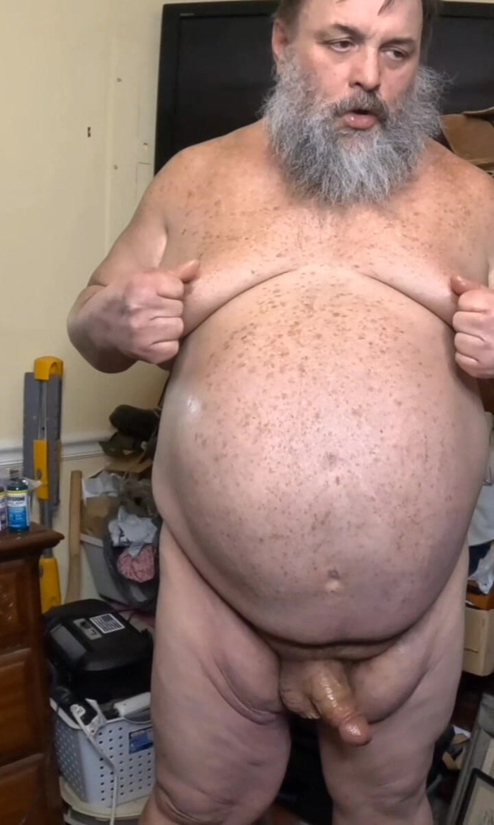 GeneWadexxx: Chico grande con su enorme polla