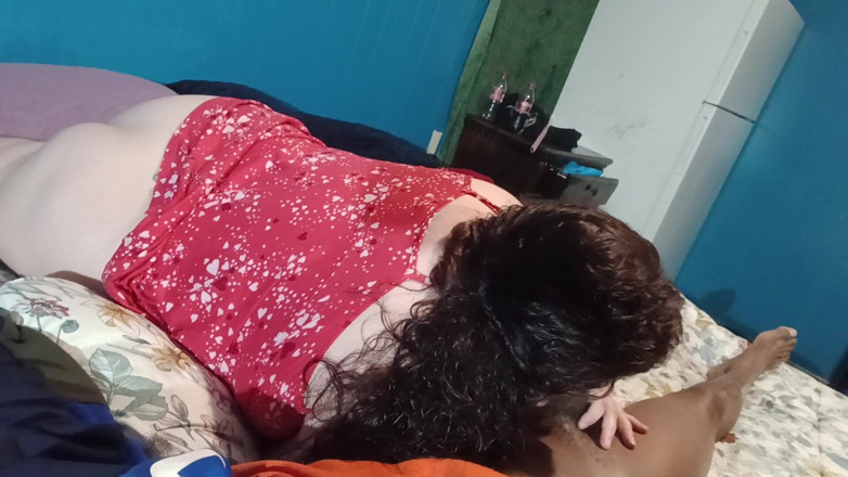 Sloppylynn: Neglijaculata Lynn are fundul mare și suge pula