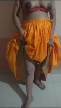 Bhabhi panas Ratu India menjolok pepeknya