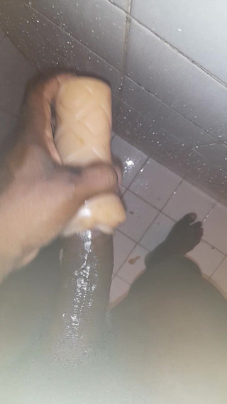 Black guy: Honění S6 E6