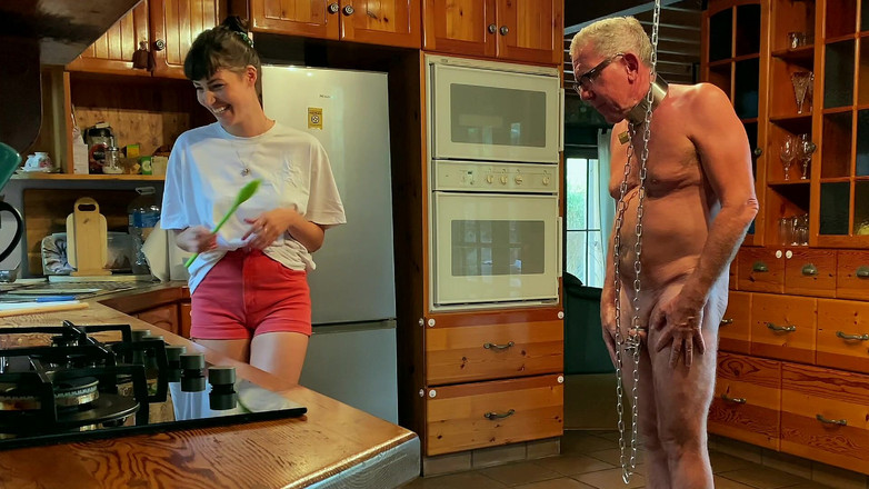 Mistress April: Dominatrix April - babá escrava - parte 1