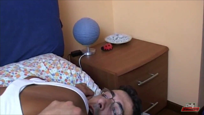 Vere Casalinghe Italia.: Они развлекаются в доме, хочу член и киску поглощать их