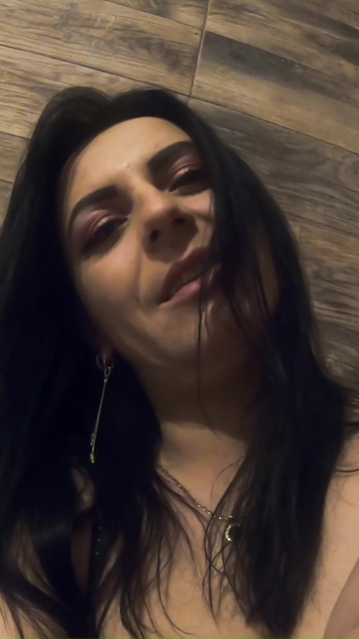 MilfyCalla: ¿Quieres comerme?
