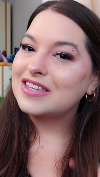 Stepmommy Gives You Kissing Lessons