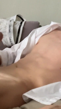 Twink's Tummy Trembles - Pancut pada Abs Saya Sendiri!