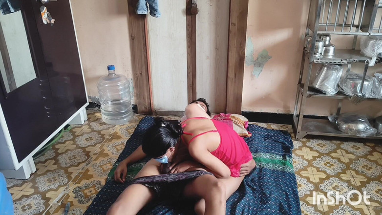 Desishycouple: गुलाबी बिकनी में देसी भाभी शिवानी सेक्स। पूरा वीडियो.