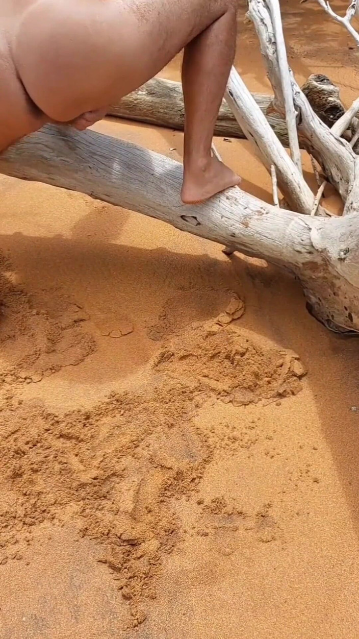 Ladysilvas: Ladysilva समुद्र तट पर बहुत ही सेक्सी टैन लाइन के साथ अपनी टॅंड वाली दिखा रही है