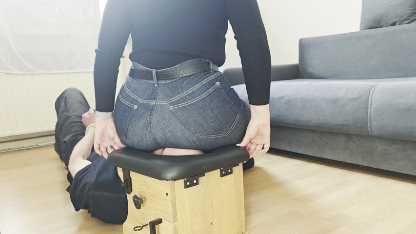 My Massive Jeans-ass Vs Your Little Face (Lizzy Crush) My Massive Jeans-ass Vs Your Little Face (Lizzy Crush)