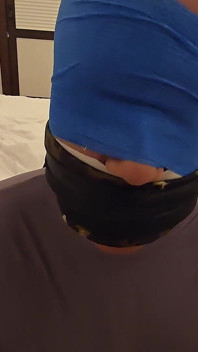 Il marito viene sul suo vestito
