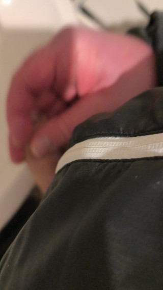 Uglydick: Потворний Вікс у коморі