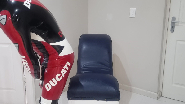 Athos: Ducati latex-drohnen-kontrollsequenz