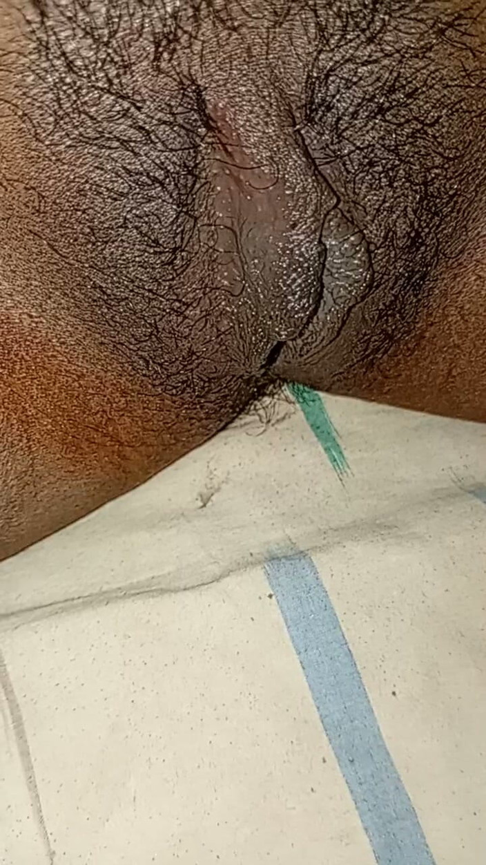 Sonaji: Hot Bhabhi Fingering and Squirt