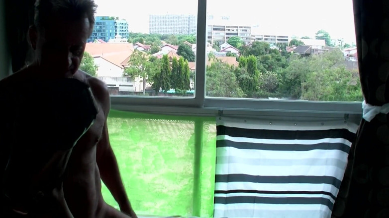 Exotic Girls: Trekant med het thailändsk tjej!