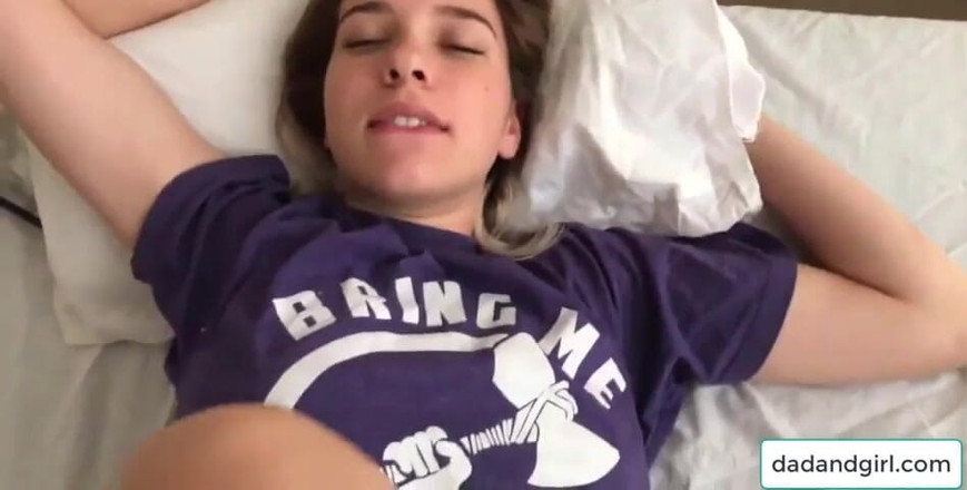 Samantha Flair: Papi entra en mi habitación mientras estaba mal, en mi...