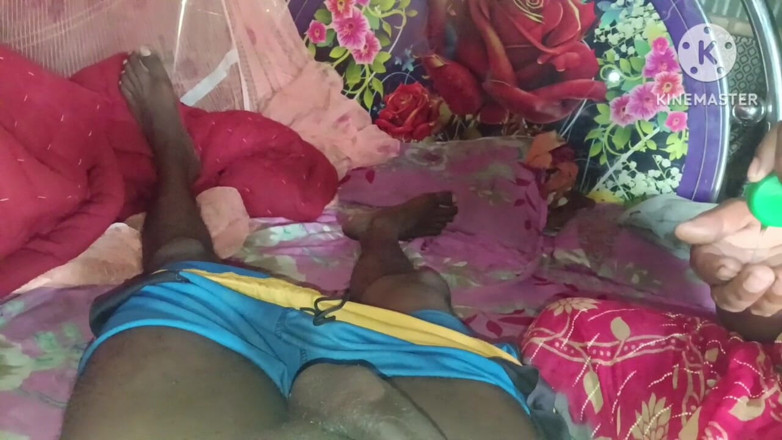 Nenika: Sentez le cul d’une bhabhi desi sexy la nuit