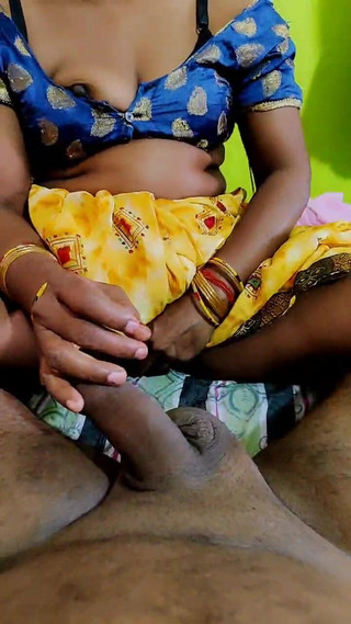 FULLMJEDETI: Wenn schwägerin spaß hatte, begann zu wackeln