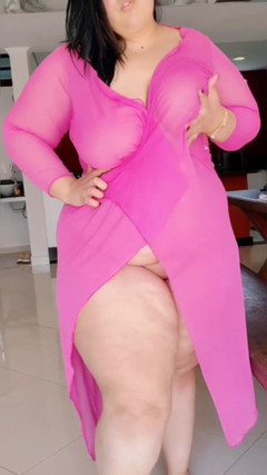 YoungEnglishBBW: Pomalý striptýz mačkání mých velkých prsou tření mého sexy těla