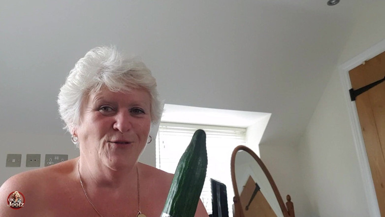 Uk Joolz: Ooooh! with a Cucumber!