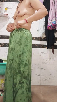 Priya Bhabi grande pusssy hair show