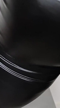 Pvc 블랙 수트를 입은 원시 클립 람본