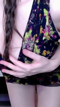 Baise une culotte dans ma chatte juteuse et squirteuse