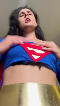 Supergirl Mesmerized - dominazione all'obbedienza