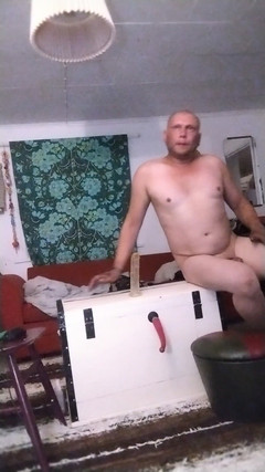HornyLarry: Filmare lungă cu jucării multiple