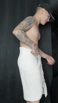 Ich Erwische, Wie Mein Stiefsohn Masturbiert, Und Als Tadel Lasse Ich Ihn Mich Ficken Und Auf Mich Kommen