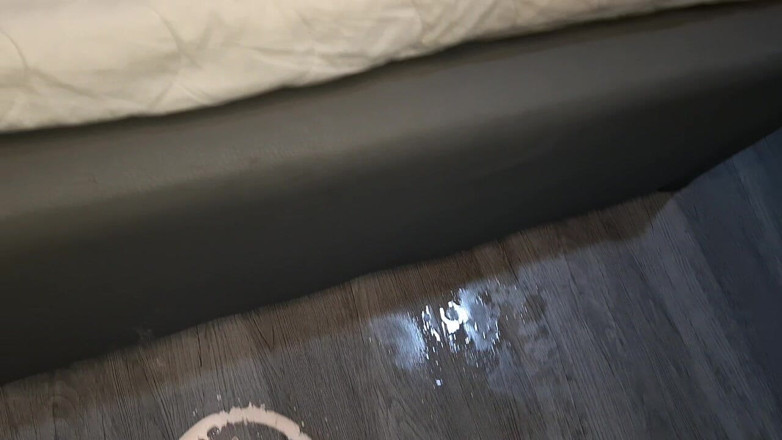 BMCs: 我把我新男友的整个房间都湿透了