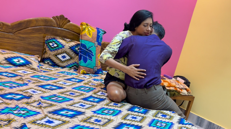 MrsEntertainer: Leady boss ne apnehi staff ko pussy lick kiya or...