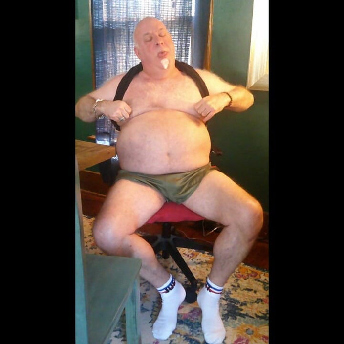 beardaddychub: Kaus kaki putih dan jock jerk!