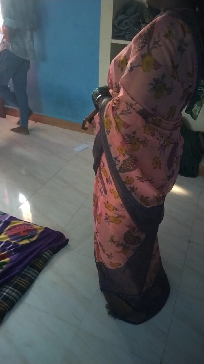 Tamil lesbian: Випадкова розмова пари рогоносців