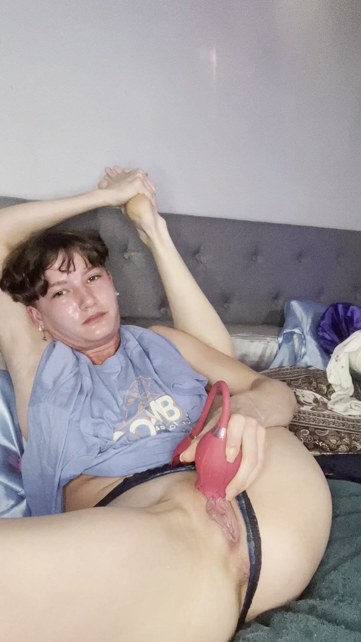 AhanuReed: Сквиртую рядом с моим бойфрендом