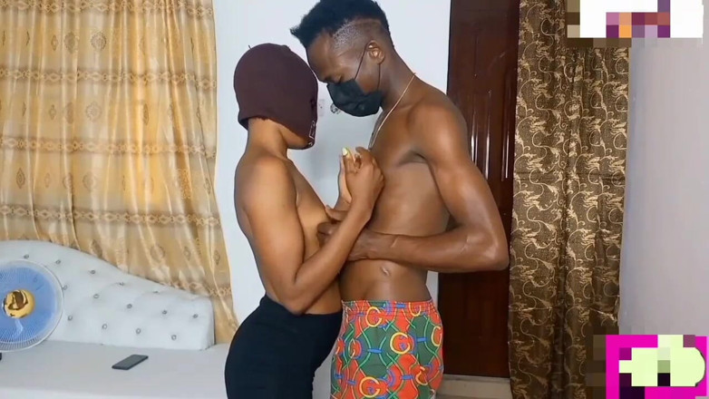 Amaraqueen: Afrikanisches teen läuft um ihr leben