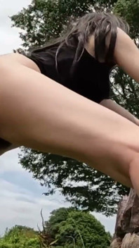 細身の既婚美女が夫に見つかった。夏の楽しみパート3、景色の良い屋外プライベート撮影