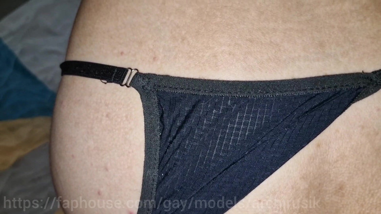 ArchiRusik: Gibt in ihren mund und arsch, um sich zum abspritzen...