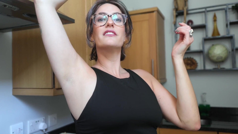 Countess diamond: Your Domme Roommate's Sweaty Armpits